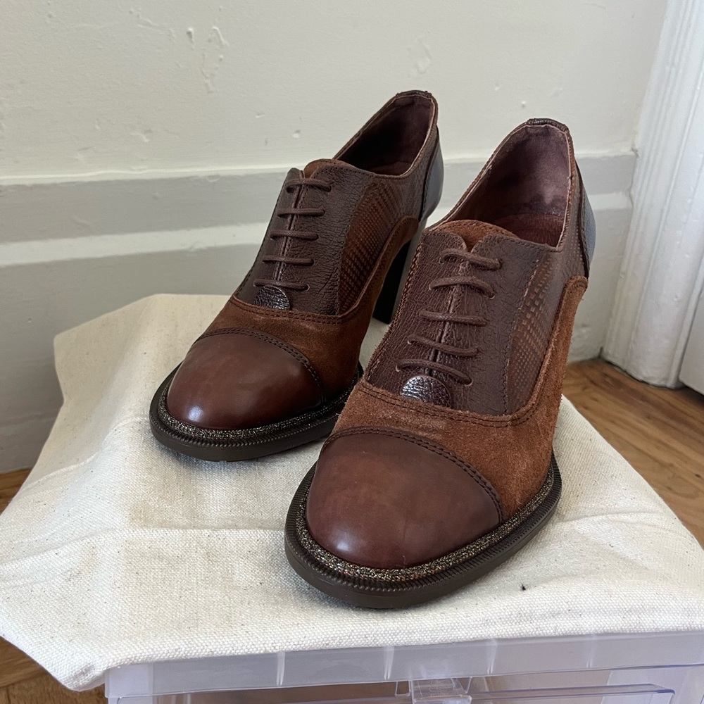 Hispanitas Brown Leather Heeled Oxfords